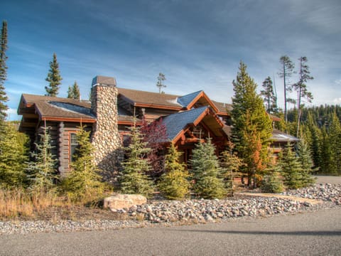 Big Dog Lodge, Exterior, 1