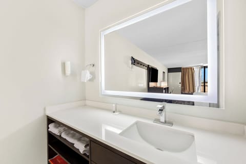 Standard Room, 2 Queen Beds, Non Smoking | Bathroom | Combined shower/tub, designer toiletries, hair dryer, towels