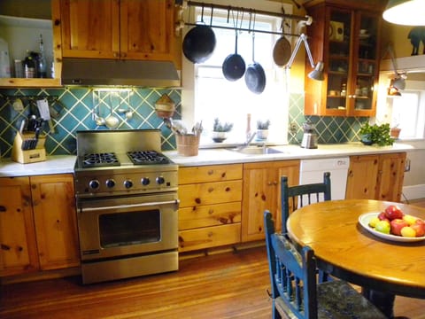 The kitchen is furnished with care to details 