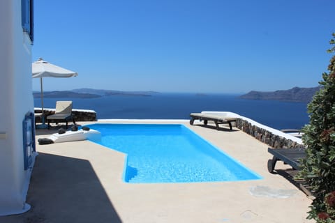 View from the pool to the caldera