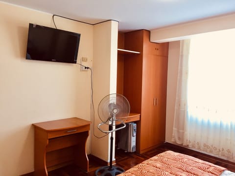 Double Room, 1 Double Bed, Private Bathroom | Free WiFi, bed sheets