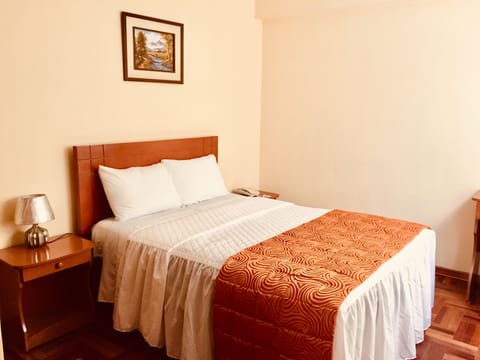 Double Room, 1 Double Bed, Private Bathroom | Free WiFi, bed sheets