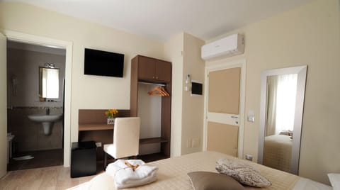 Double Room | Room amenity