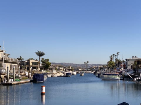 Newport Bay is nearby. Rent a kayak or SUP from our manager to paddle the Bay!