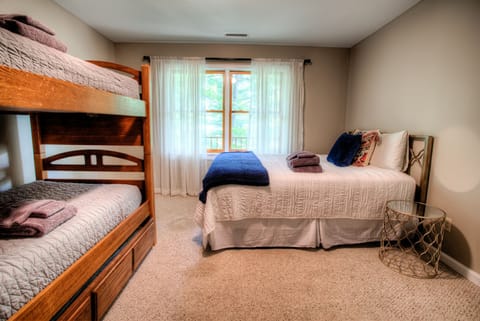 Bedroom 4 with 3 beds