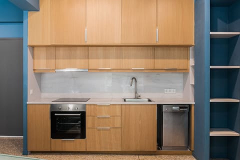 1st floor apt.: kitchen