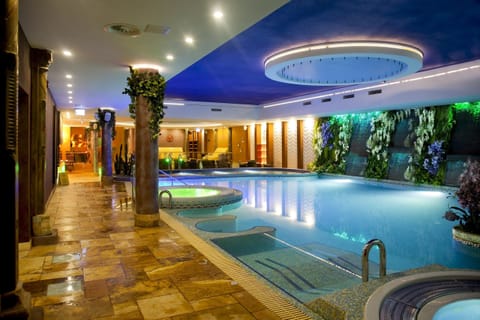 Indoor pool, outdoor pool