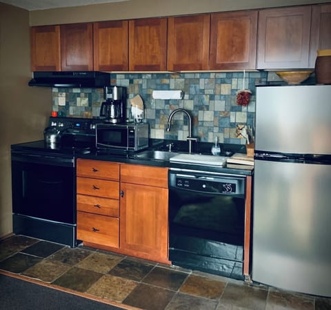 Kitchen fully outfitted