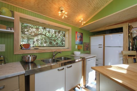 Kitchen 3