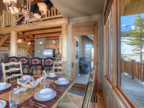 MMH 1 Gambler Way, Dining, 3