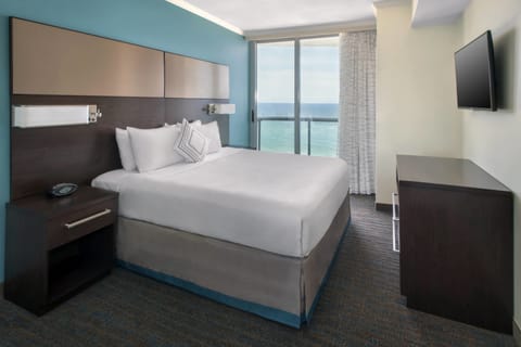 Suite, 2 Bedrooms, Oceanfront | Premium bedding, in-room safe, individually decorated, desk
