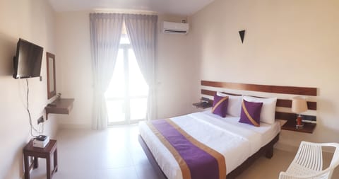 Deluxe Room, Canal View | 12 bedrooms, Select Comfort beds, individually decorated