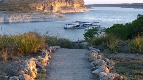 Rough canyon marina 5 min from house