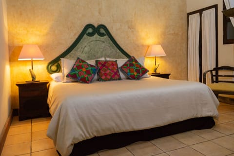 Suite | In-room safe, individually decorated, individually furnished