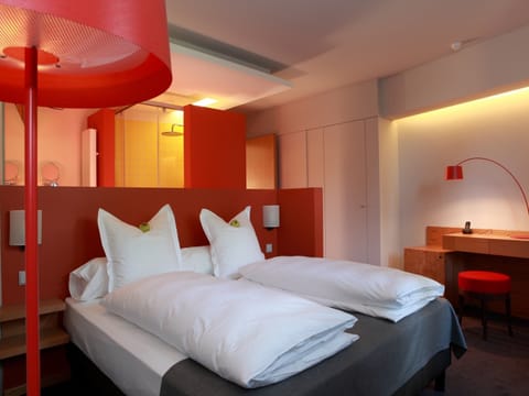 Premium Double or Twin Room | Property amenity