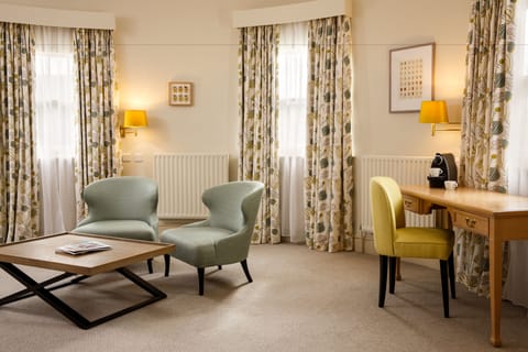 Superior Suite, 1 Double Bed | Desk, iron/ironing board, free WiFi, bed sheets