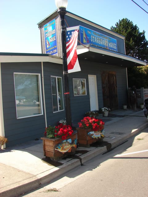 front of starboard house.