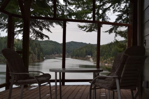 lower deck is mostly dry in the winter