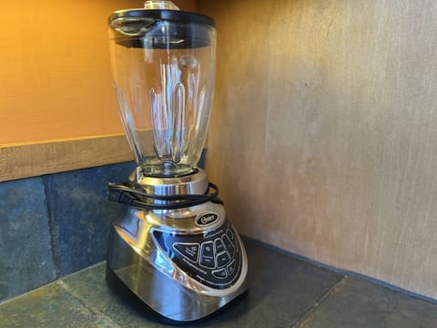 Kitchen Oster blender
