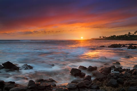 Another magical Po'ipu sunset after another beautiful day. Aloha and goodnight!