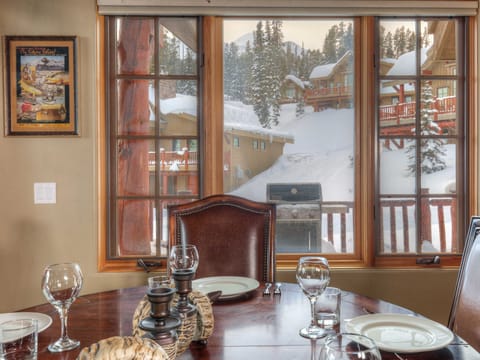 MMH 6 Harvest Moon Dining, 5