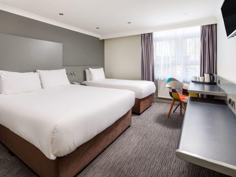 Family Room (Classic) | In-room safe, desk, iron/ironing board, free cribs/infant beds