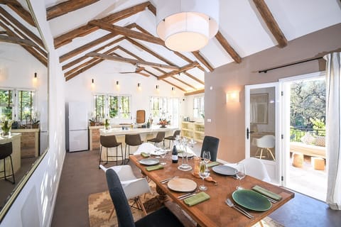 American kitchen and dining room, onto a terrace with access to garden
