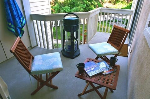 East Deck w/ Barbeque - We have a 2nd deck on the South side!