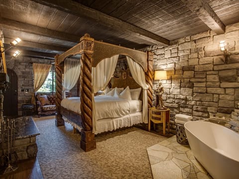 Premium Double Room, Ensuite, River View (Castle Suite)