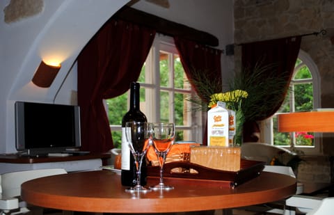 The rich welcome tray upon arrival