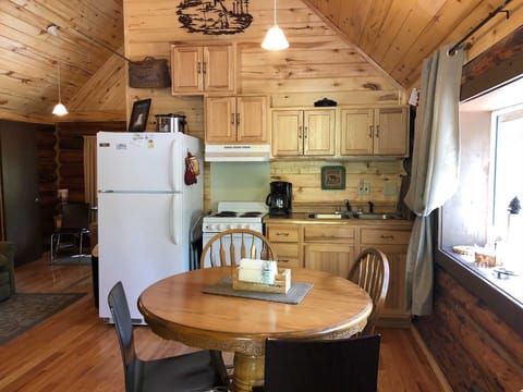 Kitchen Area Looking From Front Door