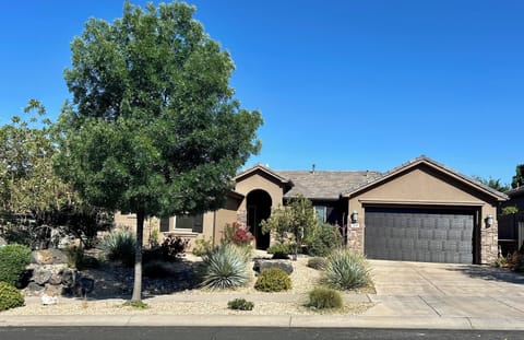 Lovely Coral Canyon Home is your perfect retreat spot!
