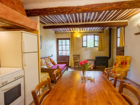 kitchen & livingroom