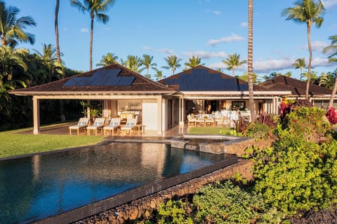 OPEN AIR LIVING! UNOBSTRUCTED OCEAN VIEWS