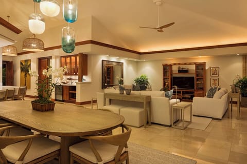 DINING TABLE AND GREAT ROOM