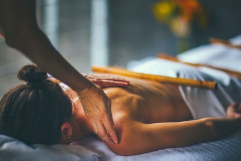 Couples treatment rooms, body treatments, aromatherapy