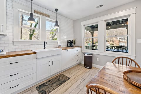 Additional view of the kitchen