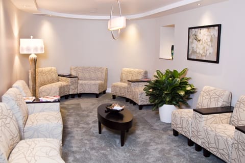 Couples treatment rooms, sauna, spa tub, steam room, body treatments