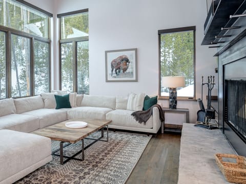 Homestead Chalet 8, Living Room 2