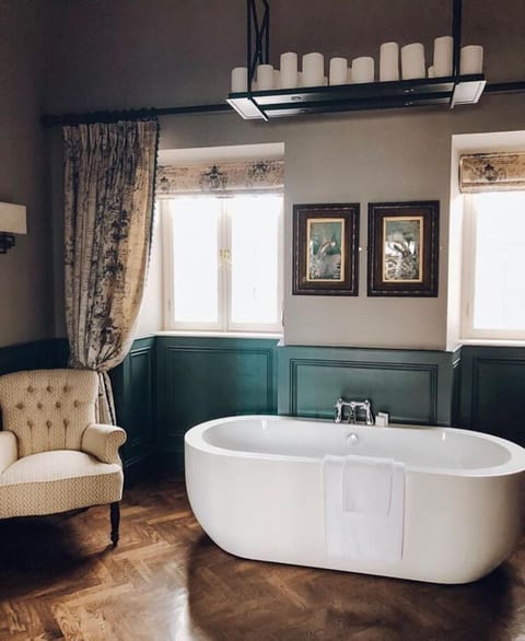 Honeymoon Room, 1 King Bed | Egyptian cotton sheets, premium bedding, blackout drapes, soundproofing