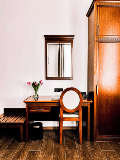 Family Apartment, 2 Bedrooms, Sea View | Minibar, in-room safe, desk, laptop workspace
