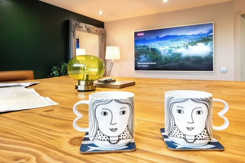 Dining / social space