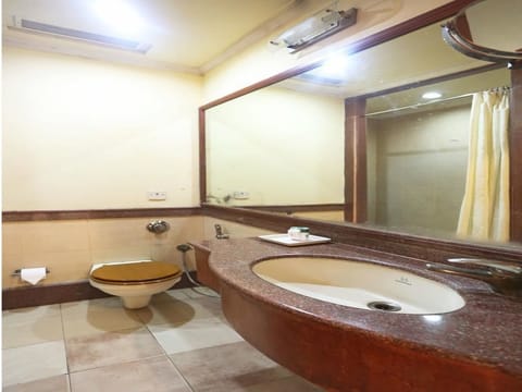 Standard Room | Bathroom | Shower