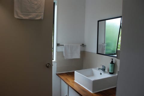 Standard Twin Room, Shared Bathroom | Shared bathroom