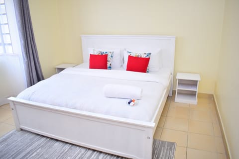 Deluxe Suite, Balcony, Garden View | Egyptian cotton sheets, premium bedding, down comforters, pillowtop beds