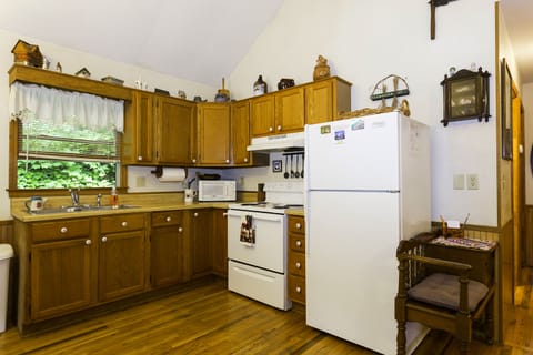 Kitchen / microwave - coffee pot.