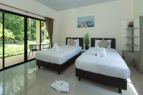 Garden Villa, Twin Beds | Minibar, in-room safe, free WiFi, bed sheets