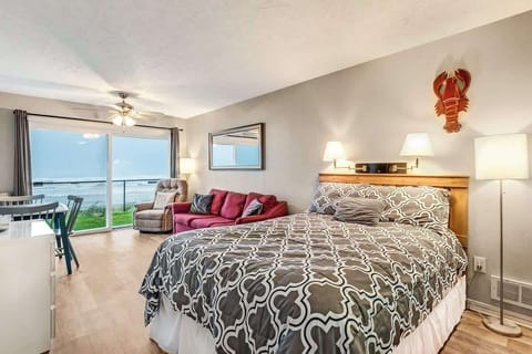 Welcome to Unit 109, Kelp Me Rhonda