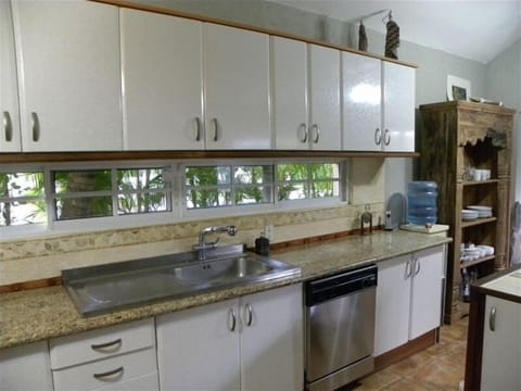 Beautiful, spacious gourmet kitchen with granite counter top!