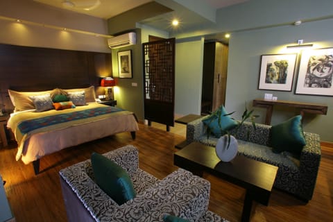 Premium bedding, down comforters, Tempur-Pedic beds, in-room safe